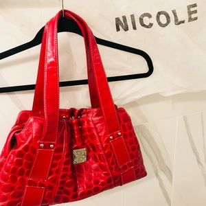 NWOT. Brand New Nicole Miller Purse.